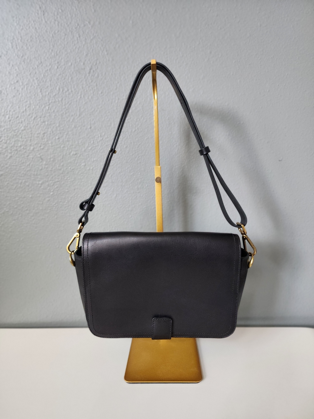 Madewell The Transport Flap Crossbody Bag Black Leather Gold Hardware Adjustable